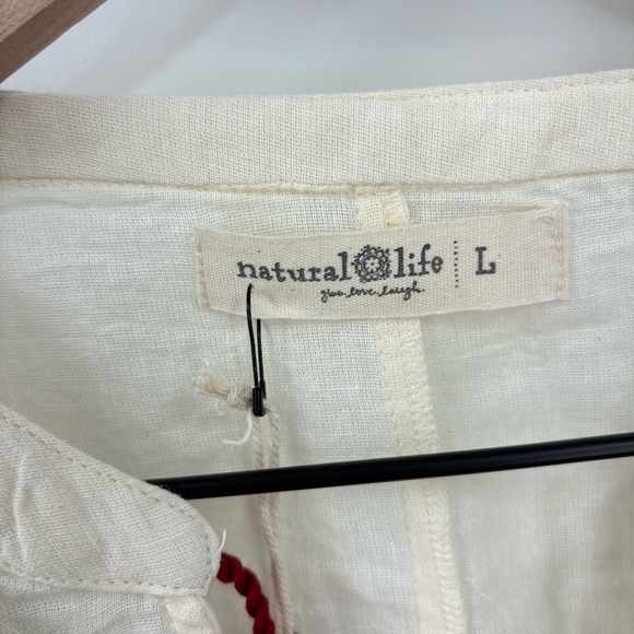 Natural Life Cropped Embroidered Cotton Top Large New - Picture 7 of 7